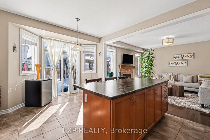 Photo 7 at 90 Switch Grass Crescent, Nepean (Half Moon Bay), Ottawa