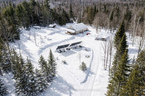 Photo 1 at 154 Proulx Lane, Lanark Highlands (Lanark) Twp, Lanark Highlands