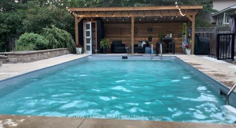 Photo 2 at 6 Stroughton Crescent, Munster, Stittsville