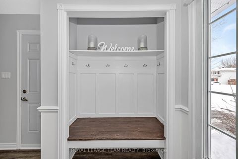 Photo 9 at 6 Stroughton Crescent, Munster, Stittsville