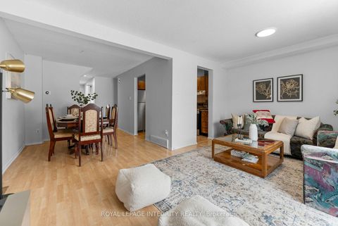 Photo 8 at 86 Stokes Crescent, Glencairn/Hazeldean, Kanata