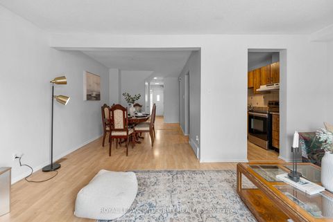 Photo 9 at 86 Stokes Crescent, Glencairn/Hazeldean, Kanata