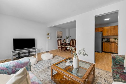 Photo 11 at 86 Stokes Crescent, Glencairn/Hazeldean, Kanata