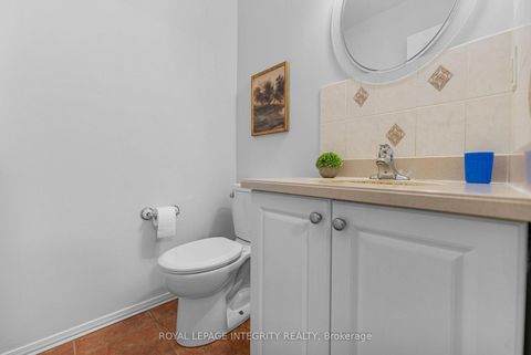 Photo 15 at 86 Stokes Crescent, Glencairn/Hazeldean, Kanata