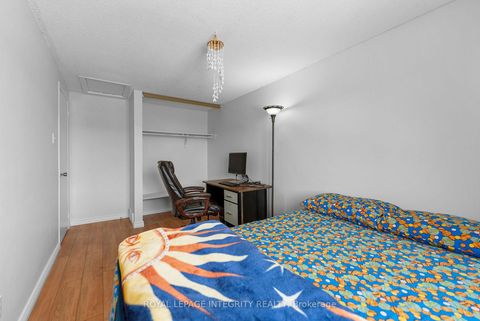 Photo 22 at 86 Stokes Crescent, Glencairn/Hazeldean, Kanata