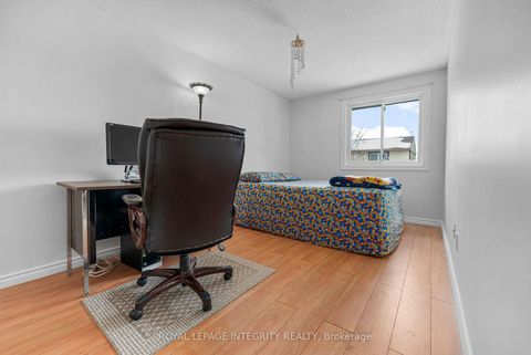 Photo 23 at 86 Stokes Crescent, Glencairn/Hazeldean, Kanata