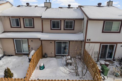 Photo 24 at 86 Stokes Crescent, Glencairn/Hazeldean, Kanata