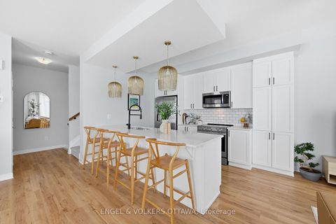 Photo 10 at 138 Visor Private, Emerald Meadows/Trailwest, Kanata