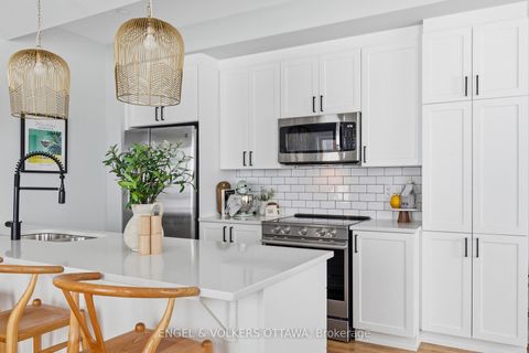 Photo 15 at 138 Visor Private, Emerald Meadows/Trailwest, Kanata