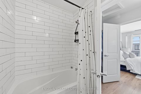 Photo 38 at 138 Visor Private, Emerald Meadows/Trailwest, Kanata