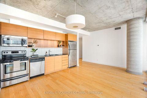 Photo 1 at 1610 - 324 Laurier Avenue W, Ottawa Centre