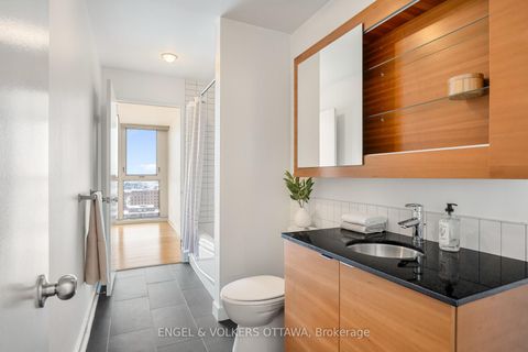 Photo 17 at 1610 - 324 Laurier Avenue W, Ottawa Centre