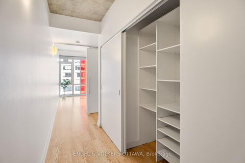 Photo 25 at 1610 - 324 Laurier Avenue W, Ottawa Centre