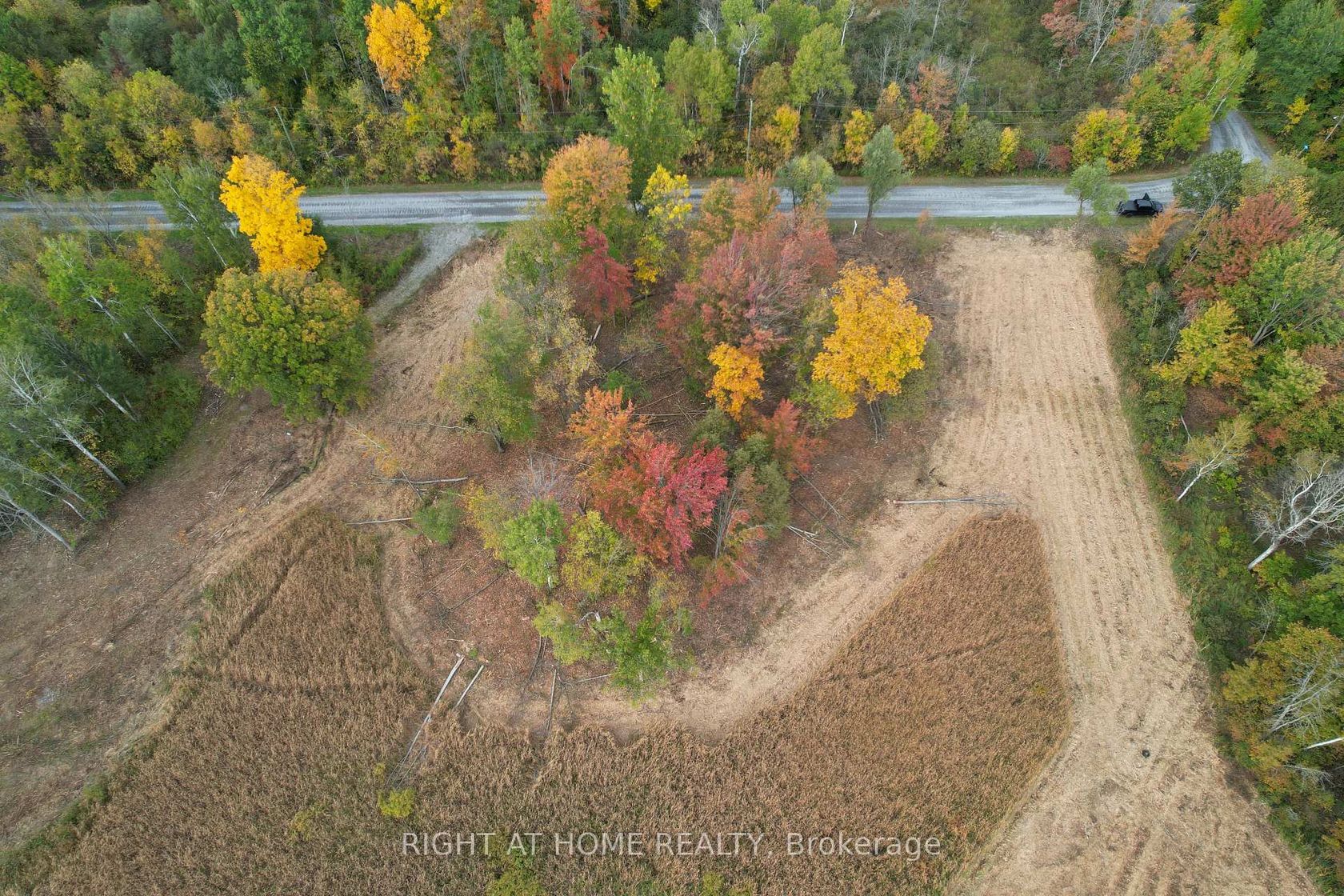  Sutherland Drive, Manotick South to Roger Stevens, Manotick 2