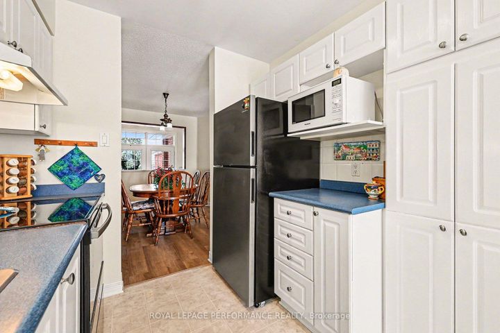 Photo 8 at 214 Windhurst Drive, Nepean (Barrhaven East), Ottawa