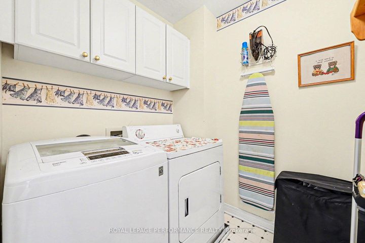 Photo 23 at 214 Windhurst Drive, Nepean (Barrhaven East), Ottawa