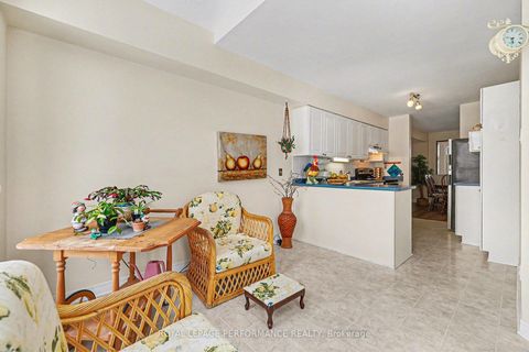 Photo 13 at 214 Windhurst Drive, Nepean (Barrhaven East), Ottawa