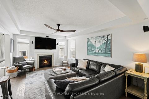 Photo 2 at 159 Conifer Creek Circle, Emerald Meadows/Trailwest, Kanata