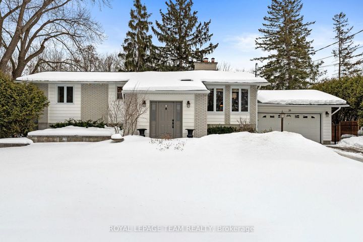 Photo 0 at 28 Maplehill Way, Nepean (Manotick Village & Manotick Estates), Ottawa