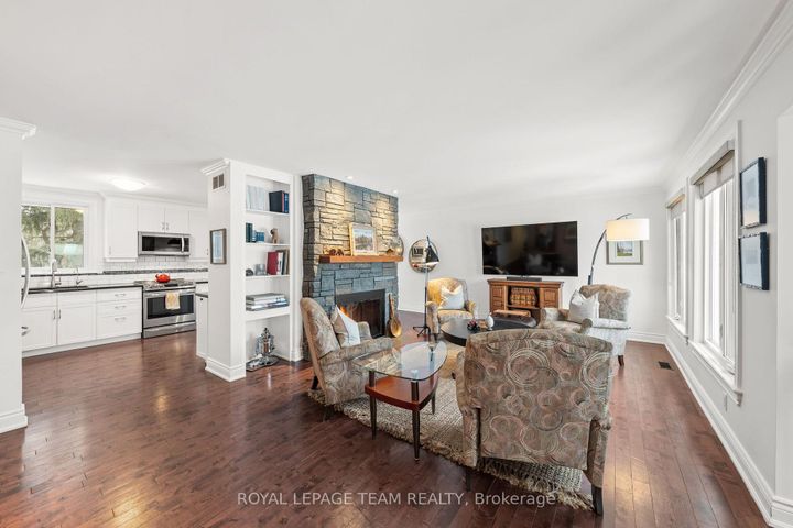 Photo 7 at 28 Maplehill Way, Nepean (Manotick Village & Manotick Estates), Ottawa