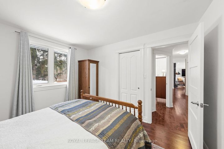 Photo 23 at 28 Maplehill Way, Nepean (Manotick Village & Manotick Estates), Ottawa