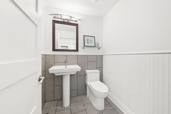 Photo 26 at 28 Maplehill Way, Nepean (Manotick Village & Manotick Estates), Ottawa