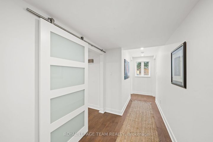 Photo 28 at 28 Maplehill Way, Nepean (Manotick Village & Manotick Estates), Ottawa