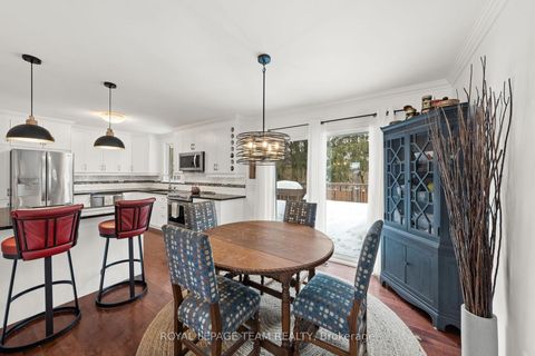 Photo 17 at 28 Maplehill Way, Nepean (Manotick Village & Manotick Estates), Ottawa