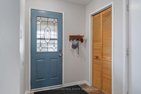 Photo 5 at 1809 Chopin Place, Chateauneuf, Orleans