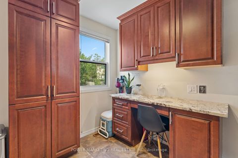 Photo 10 at 1809 Chopin Place, Chateauneuf, Orleans