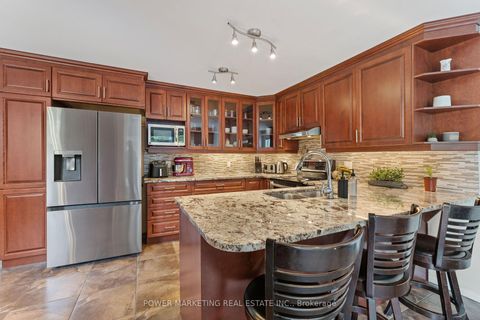 Photo 13 at 1809 Chopin Place, Chateauneuf, Orleans