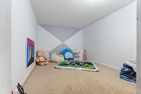 Photo 25 at 1809 Chopin Place, Chateauneuf, Orleans