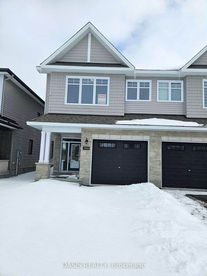 Photo 2 at 740 Pipit Lane, Nepean (Half Moon Bay), Ottawa
