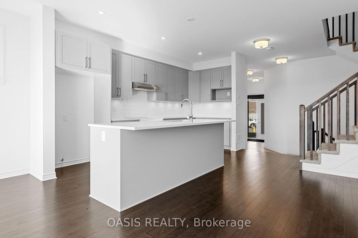 Photo 5 at 740 Pipit Lane, Nepean (Half Moon Bay), Ottawa