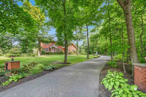 Photo 2 at 1271 GEORGES VANIER Drive, Cumberland Ridge, Orleans