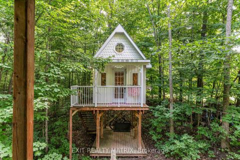 Photo 33 at 1271 GEORGES VANIER Drive, Cumberland Ridge, Orleans