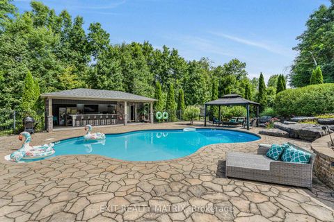 Photo 42 at 1271 GEORGES VANIER Drive, Cumberland Ridge, Orleans