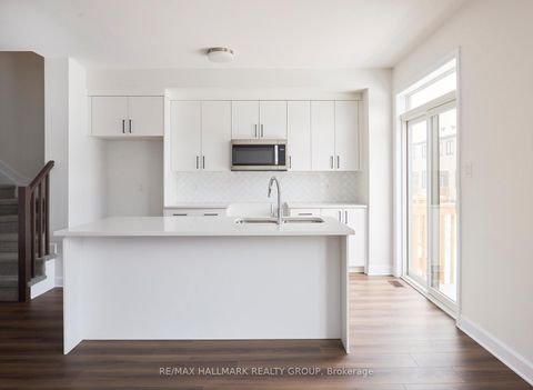 Photo 7 at 578 Roundhouse Crescent, Stittsville (South), Stittsville