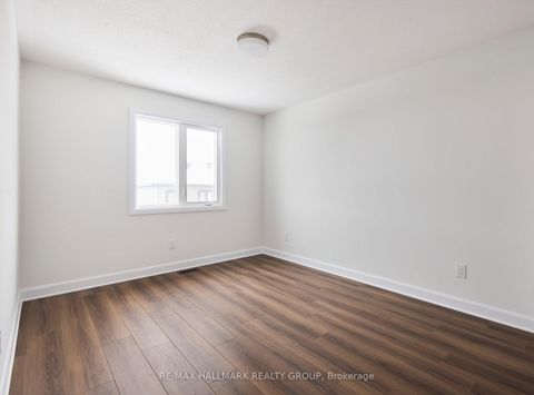 Photo 16 at 578 Roundhouse Crescent, Stittsville (South), Stittsville