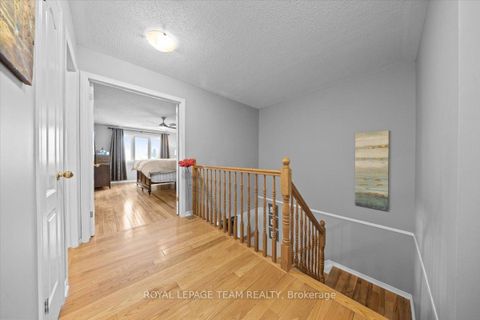 Photo 18 at 8 Crownridge Drive, Emerald Meadows/Trailwest, Kanata