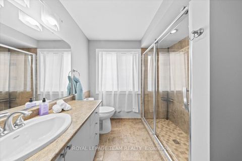 Photo 24 at 8 Crownridge Drive, Emerald Meadows/Trailwest, Kanata