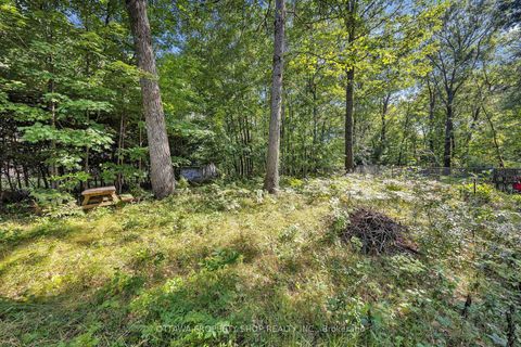 Photo 2 at 675 Bayview Drive, Constance Bay