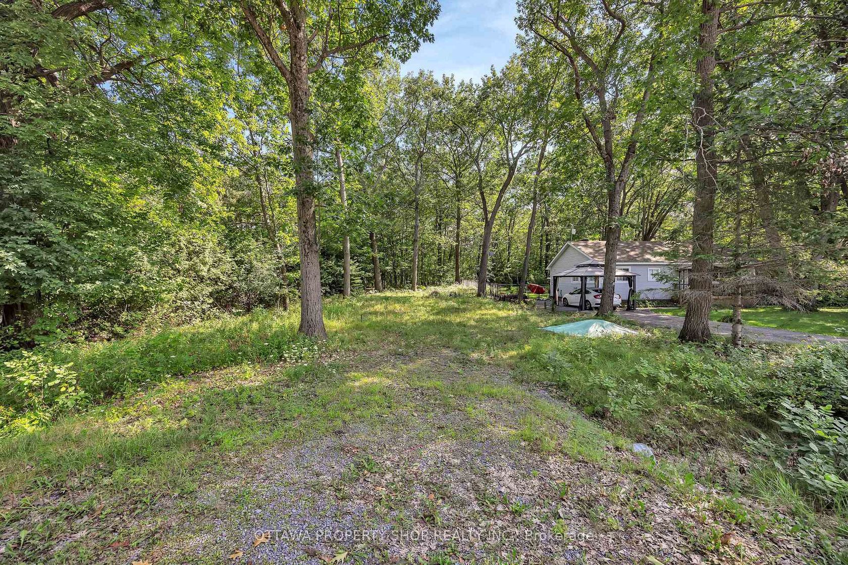 675 Bayview Drive, Constance Bay 2