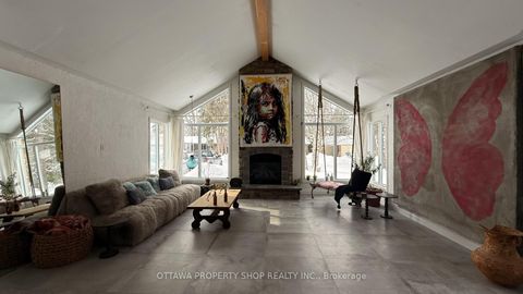 Photo 3 at 33 Rutherford Crescent, Beaverbrook, Kanata