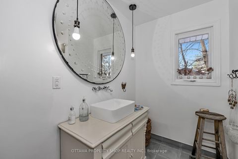 Photo 32 at 33 Rutherford Crescent, Beaverbrook, Kanata