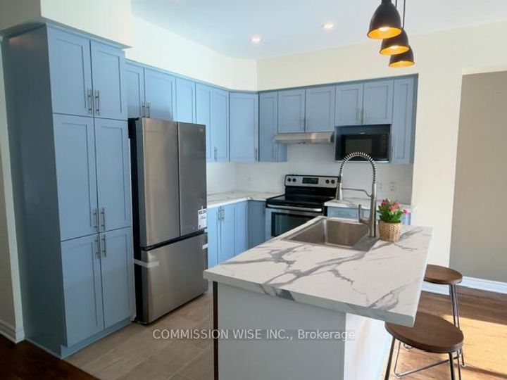 Photo 8 at 18 Madelon Drive, Nepean (Longfields), Ottawa