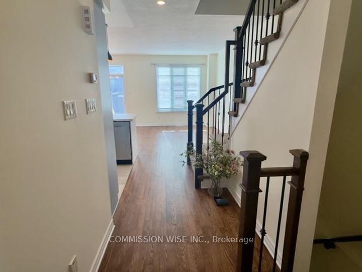 Photo 10 at 18 Madelon Drive, Nepean (Longfields), Ottawa