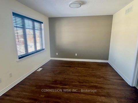 Photo 12 at 18 Madelon Drive, Nepean (Longfields), Ottawa