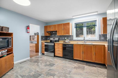 Photo 5 at 270 Mceachern Crescent, Bilberry Creek/Queenswood Heights, Orleans