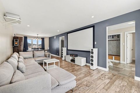 Photo 6 at 89 Queen Charlotte Street, Richmond, Stittsville